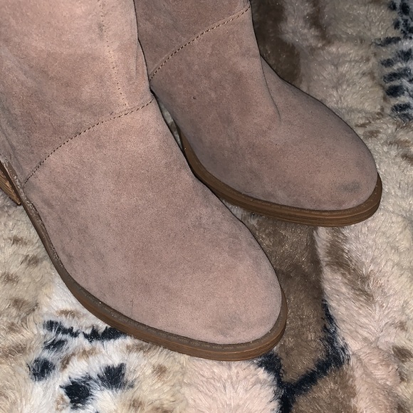 Steve Madden Shutter Boots — 8.5/9 (fits like 8/8.5) - Picture 4 of 13